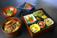 [7月1日～8月末頃のご提供] お昼限定!! 季節の御膳 鰻上膳（まんじょうぜん）