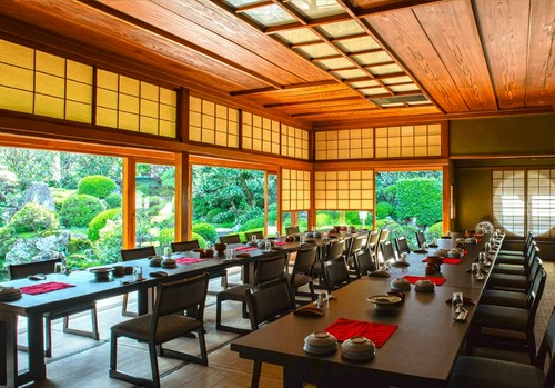 様々なお部屋がございます。