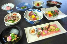 伝統の技に培われた土佐の代表的な料理をあますことなく満喫していただけます。
※写真はイメージです。