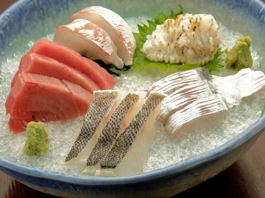 天然の素材だけを使用した『マグロ入り五種盛り』