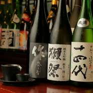 各種の地酒やレアものの焼酎も揃っています。冷酒は美濃焼の器で飲めるのもちょっとおしゃれですね。