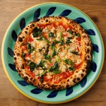 期間限定のピザ。季節によりオススメの1枚をお作り致します。