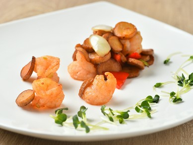 プリプリ食感が楽しめる『エビとエリンギ炒め』