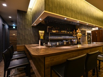 中華料理店と思えないオシャレな店内で、きれいに盛り付けをされたモダン中華はいかがでしょうか？