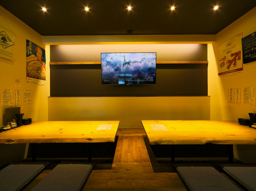 会社の飲み会や、サークルの集まりなど大人数での利用に好適