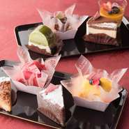 店内のみ　460円（税込506円）
テイクアウト490円~540円