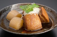 長時間かけてじっくり丁寧に仕上げてます。焼酎との相性は抜群