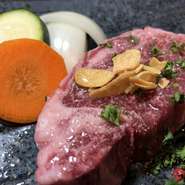 ・和牛シャトーブリアン　2,780円
・和牛赤身（上）　1,850円
・和牛赤身　1,200円