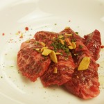 ・特選牛カルビ　1,200円
・特選牛カルビ（上）　1,780円
・和牛サガリ　1,280円