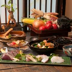 旬の魚介を含むお料理と、2時間飲み放題がついたご宴会コースとなっております。