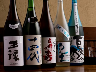 鮮度抜群の刺身、九州の郷土料理に良く合うこだわりの日本酒