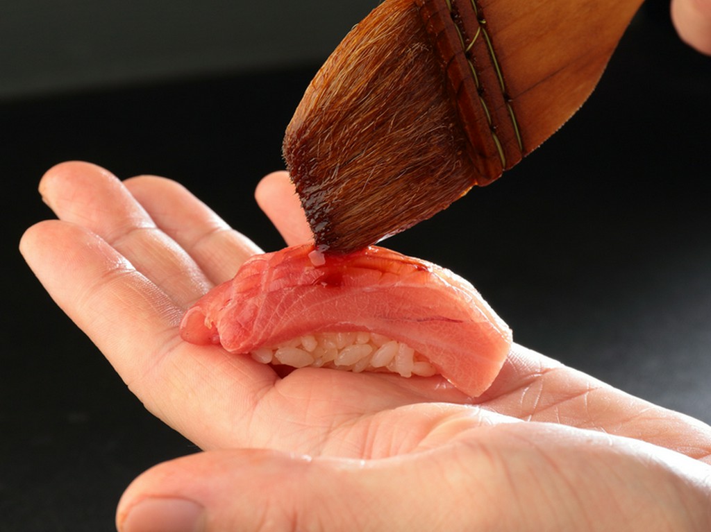 ワンランク上のデートに。洗練された空間でいただく珠玉の鮨