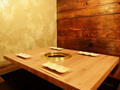 さまざまな利用シーンに対応できる個室、接待の場としても最適