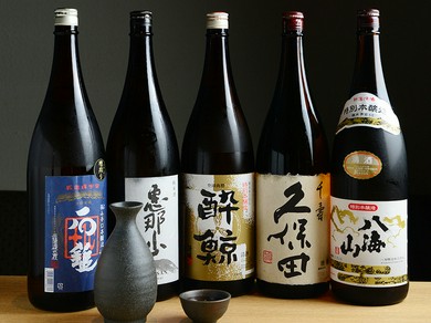 日本各地から選りすぐった日本酒が、幅広い品揃え