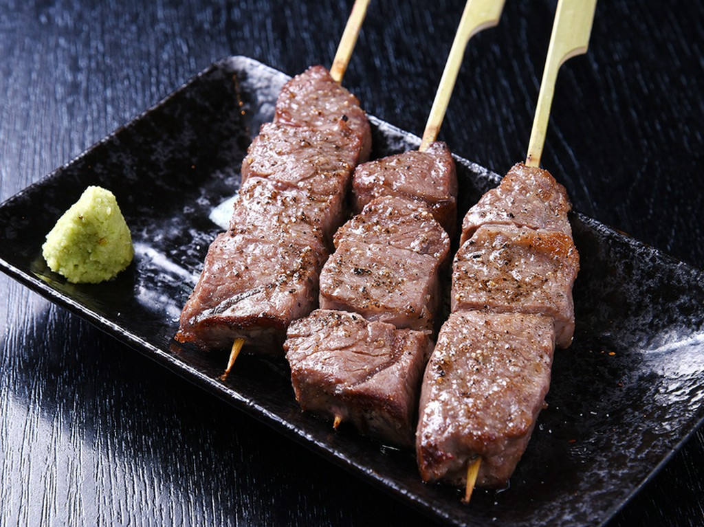 黒毛和牛のランプ（ジャポネ・ぽん酢・わさび）