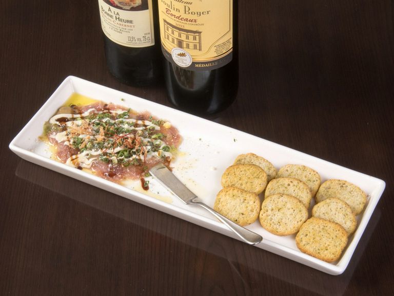 鮪ネギトロとアボカドのタルタルカナッペ