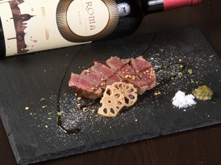 「長崎和牛」の魅力を広めるために、鉄板焼きやレモンステーキで