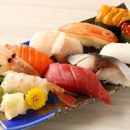 うちはなんといっても北海道道民も『うまい！』とうなる鮮魚が自慢！函館産ホタテ貝柱や大間産本マグロなど、質にもこだわった逸品を勢揃いです。