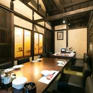 掘りごたつの部屋や座敷など、個室はさまざまなタイプの部屋を完備しており、デート・接待・女子会から宴会といった、あらゆるシチュエーションに対応可能です。