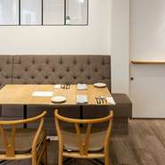 日曜は小学生未満のお子さまも入店できる「ファミリーデー」。さらにワイン会も不定期開催するなど、地域コミュニティーを大切にする同店。予算に応じて貸切も可能なので、1.5次会やプチパーティーでも重宝します。