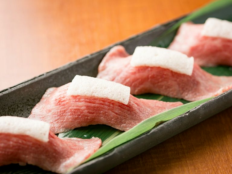 お米と塩にもこだわった『神戸牛　炙りとろにぎり』