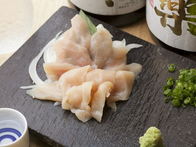 朝締めが自慢！『蔵王地鶏のお刺身』