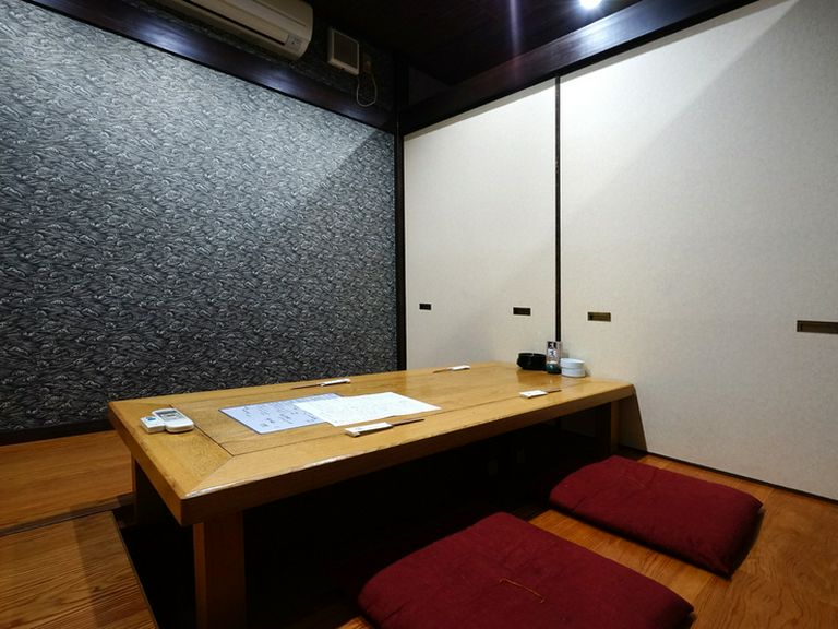 プライベート重視の全部屋個室、座敷に掘りごたつを完備
