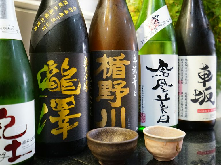 ビール、日本酒、ウイスキーなど、幅広いラインナップ