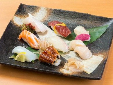 老若男女問わず、幅広い層に支持される料理が豊富な和食店