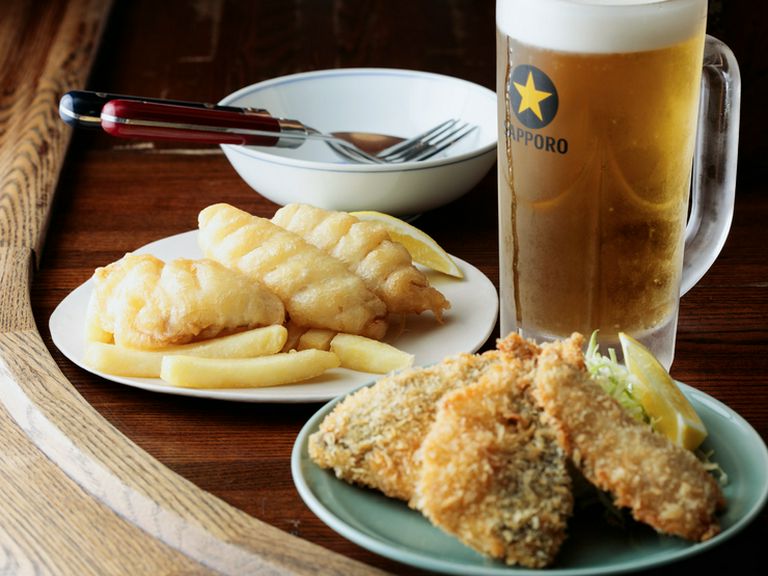 お好きなシーンで気軽に立ち寄って、土日祝は昼飲みOK