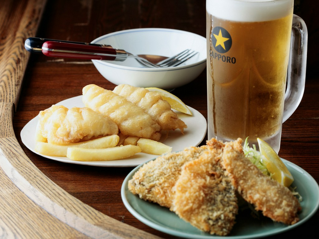 お好きなシーンで気軽に立ち寄って、土日祝は昼飲みOK