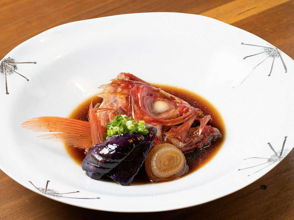 やみつきになる、コク深い味わい『金目鯛煮付』