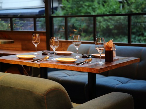 肩ひじ張らない賑やかで楽しい雰囲気！