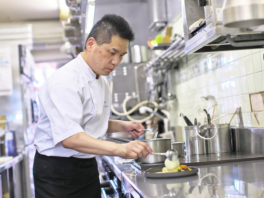 フランス料理の良さを知ってもらい、お客様と共にレベルアップ