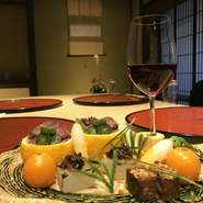 冬場本場の白山麓のジビエ会席。熊肉、猪、鹿、雉等を使った和風ジビエを地酒と共にお楽しみ下さいませ。