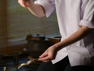 時期によって異なる味わいを楽しめる川魚の塩焼き
