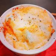 キッシュ生地の中にゴルゴンゾーラin