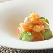 ワインとのペアリングが完璧な絶品のお料理。ゆったりとした雰囲気の店内で特別なひと時をお過ごし頂けます。