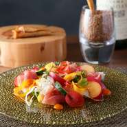 ディナーコースは、記念日や大事な会食などにも最適。事前にお伝え頂きますと、記念日・お誕生日プレートもご用意できますので、ご相談下さい。