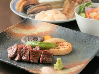 ワインをはじめ、鉄板焼に合う多彩なお酒を料理長が選りすぐり