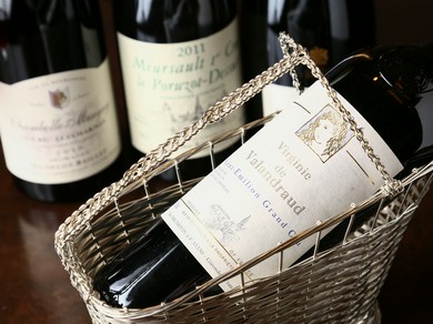 フランスやイタリア産を中心に美味しいワインを高コスパでご提供