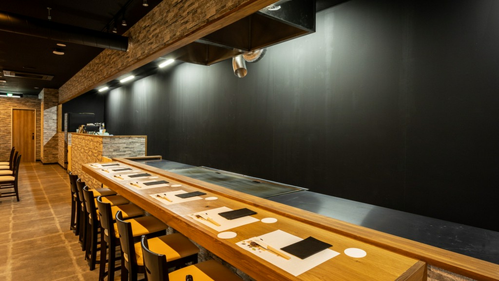 遠方からのゲストへのもてなしにも喜ばれる、上質な鉄板焼