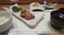 人気の鴨ロースと鰻のポワレが召し上がれます。