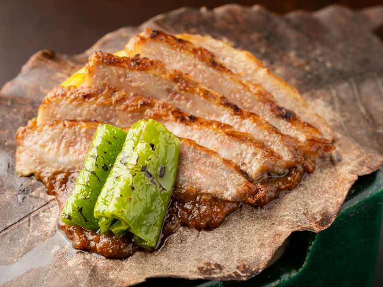 隠れメニューをいつでも味わえる『和牛の朴葉焼き』