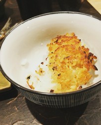 シンプルながらも奥深い味わいの『釜で炊いた白ごはん』は趣ある逸品