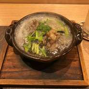 自慢の丸（すっぽん）鍋と季節のお料理をご一緒に