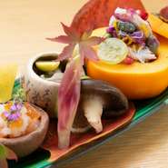 一皿の中に美しい日本の四季を感じる『八寸盛り合わせ』