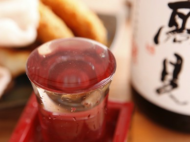 コウバシ茶割りが人気　串焼きによく合う焼酎や日本酒が豊富