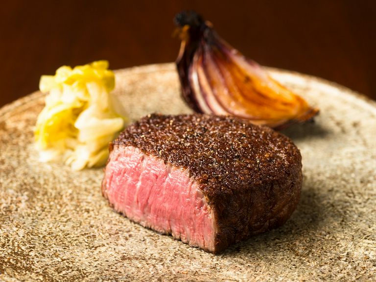 計算されつくした黒毛和牛の美味しさを堪能『シャトーブリアンのステーキ』