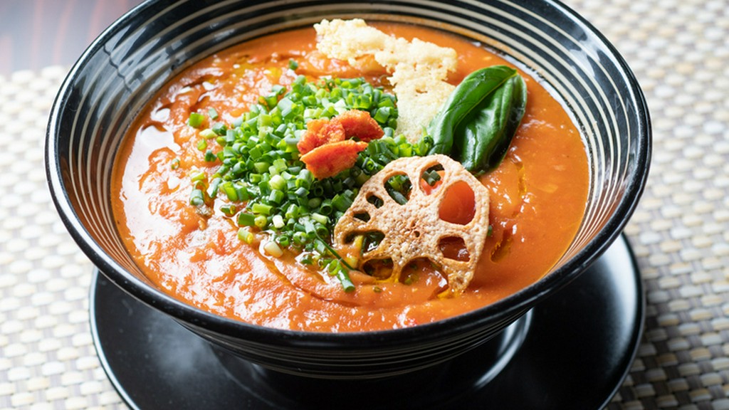 濃厚な風味が後をひく『トマトラーメン』